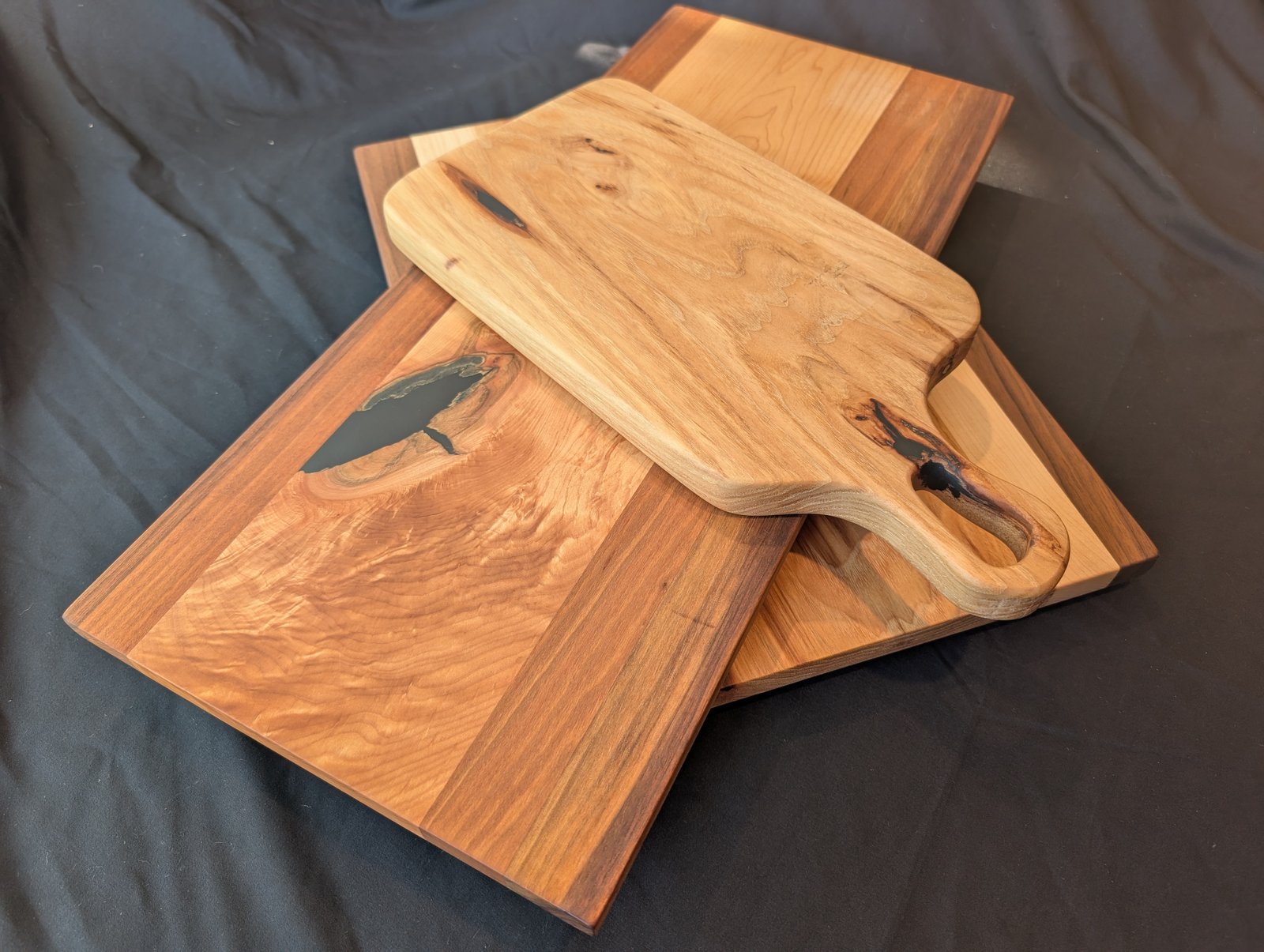 Signature serving board with wild grain